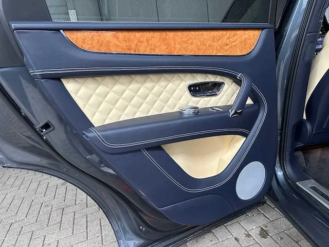 Bentley bentayga 6.0 w12 608pk 2016, h-019-fx - afbeelding 39 van  70