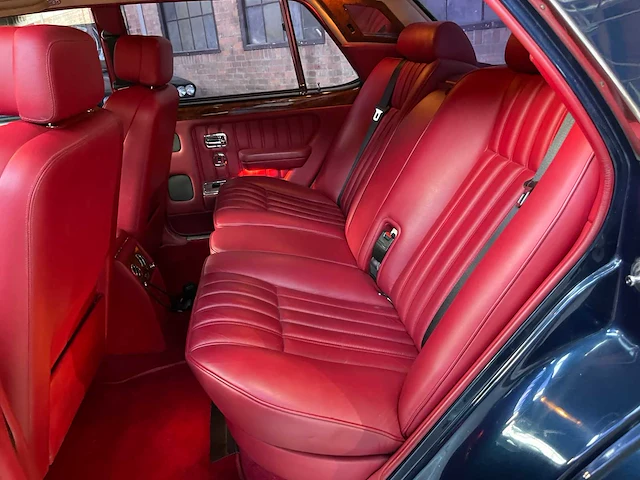 Bentley brooklands 6.75 v8 245pk 1996 -youngtimer- - afbeelding 26 van  37
