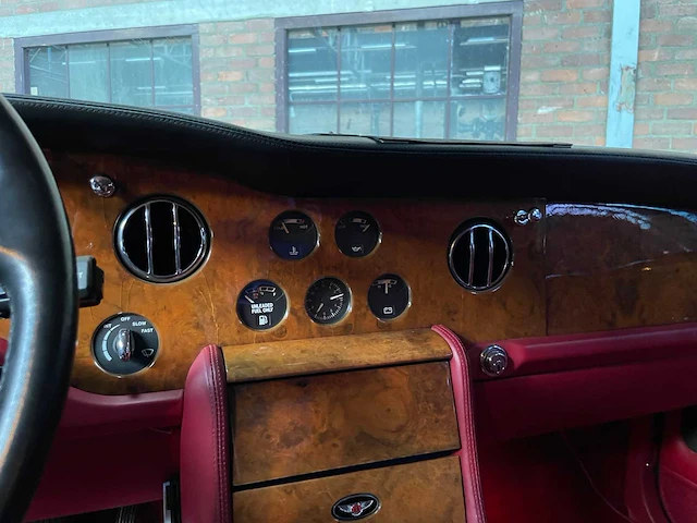 Bentley brooklands 6.75 v8 245pk 1996 -youngtimer- - afbeelding 18 van  37