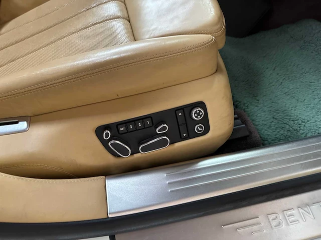 Bentley continental flying spur 6.0 w12 525pk 2007 (53.000 km) youngtimer - afbeelding 32 van  45