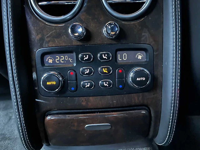 Bentley continental flying spur 6.0 w12 525pk 2007 youngtimer - afbeelding 28 van  45
