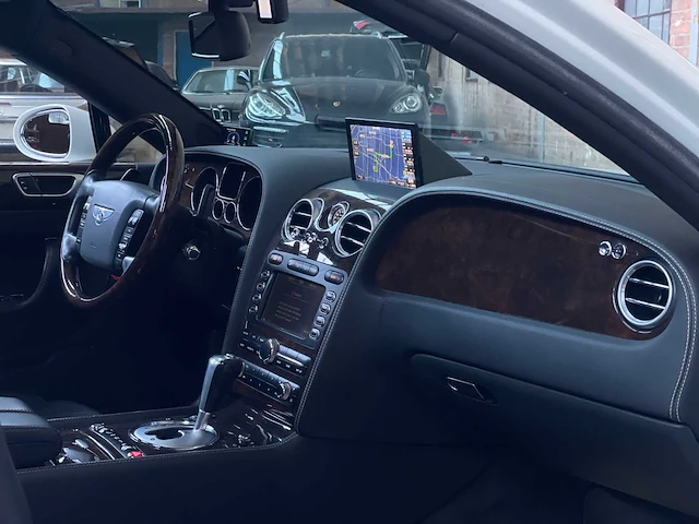 Bentley continental flying spur 6.0 w12 525pk 2007 youngtimer - afbeelding 33 van  45