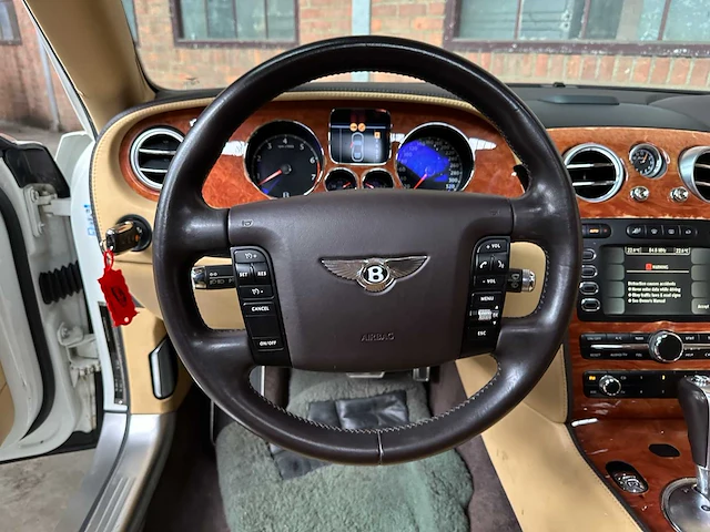Bentley continental flying spur 6.0 w12 525pk 2007 youngtimer - afbeelding 13 van  45