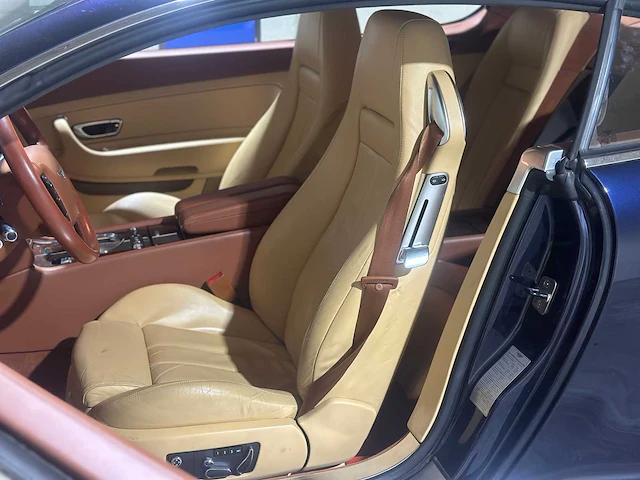 Bentley continental gt 6.0 w12 560pk 2004, nl-kenteken youngtimer - afbeelding 18 van  45