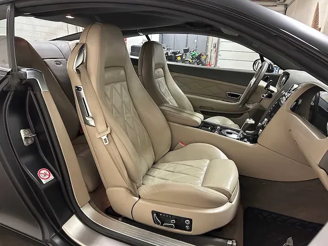 Bentley continental gt speed 6.0 w12 610pk 2009, tt-398-h - afbeelding 46 van  72
