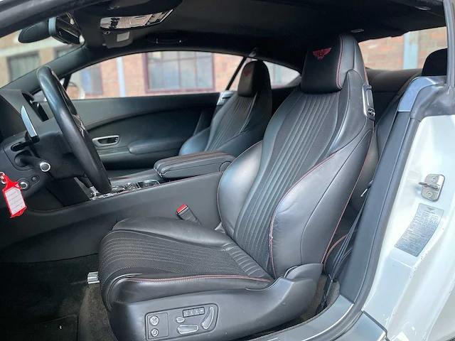 Bentley continental gt v8s 4.0 v8 528pk 2018 - afbeelding 32 van  52
