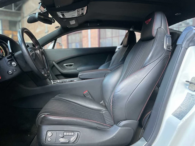 Bentley continental gt v8s 4.0 v8 528pk 2018 - afbeelding 35 van  52