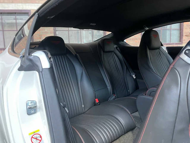 Bentley continental gt v8s 4.0 v8 528pk 2018 - afbeelding 43 van  52