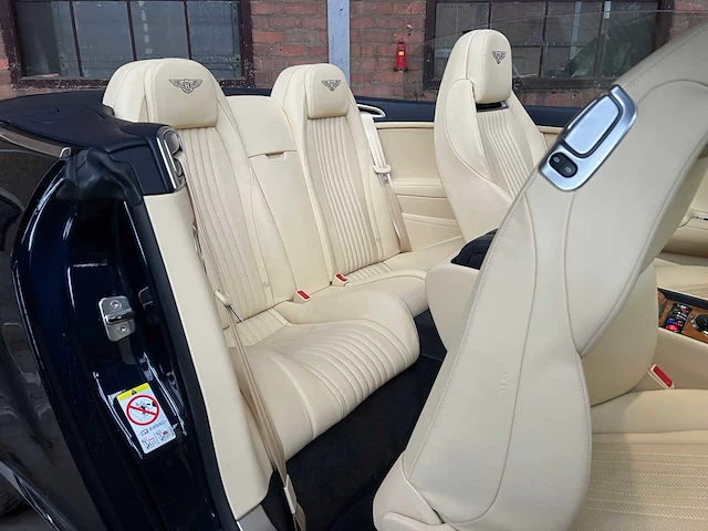 Bentley continental gtc 4.0 v8 507pk 2017 (origineel-nl), nz-021-d - afbeelding 43 van  63