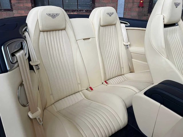 Bentley continental gtc 4.0 v8 507pk 2017 (origineel-nl), nz-021-d - afbeelding 44 van  63