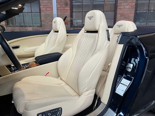 Bentley continental gtc 4.0 v8 507pk 2017 (origineel-nl), nz-021-d - afbeelding 51 van  63