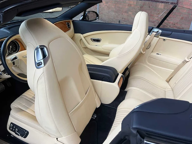 Bentley continental gtc 4.0 v8 507pk 2017 (origineel-nl), nz-021-d - afbeelding 55 van  63