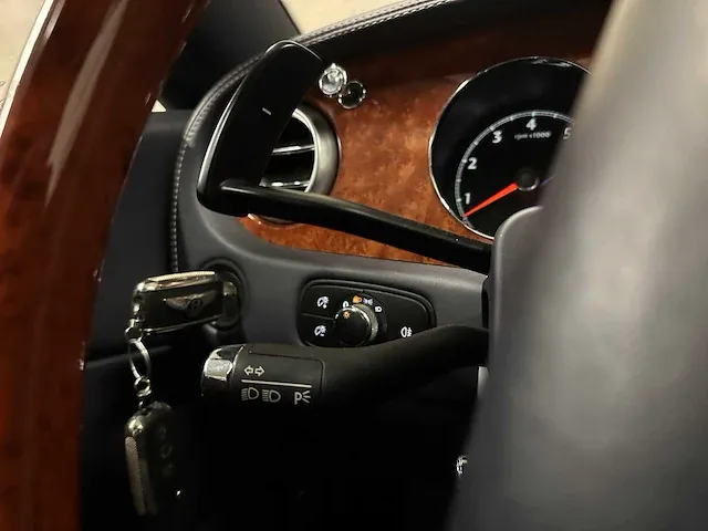 Bentley continental gtc 6.0 w12 560pk 2006 (origineel-nl), 53-tn-hz - afbeelding 29 van  67