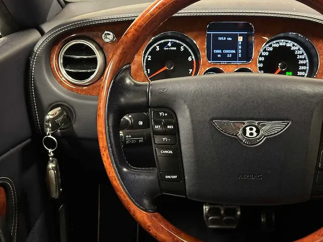Bentley continental gtc 6.0 w12 560pk 2006 (origineel-nl), 53-tn-hz - afbeelding 39 van  67