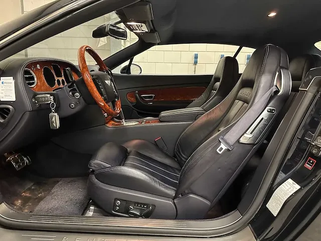 Bentley continental gtc 6.0 w12 560pk 2006 (origineel-nl), 53-tn-hz - afbeelding 41 van  67