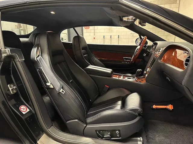 Bentley continental gtc 6.0 w12 560pk 2006 (origineel-nl), 53-tn-hz - afbeelding 46 van  67
