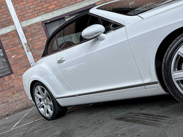 Bentley continental gtc 6.0 w12 560pk 2007 youngtimer (87.000 km) - afbeelding 2 van  41