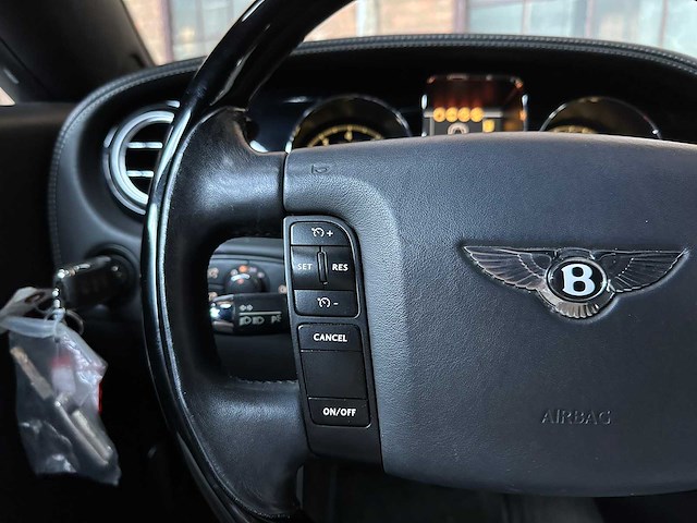 Bentley continental gtc 6.0 w12 560pk 2007 youngtimer (87.000 km) - afbeelding 16 van  41