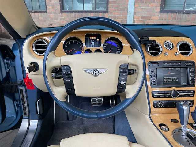 Bentley continental gtc 6.0 w12 560pk 2007 youngtimer - afbeelding 8 van  37