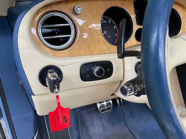 Bentley continental gtc 6.0 w12 560pk 2007 youngtimer - afbeelding 10 van  37