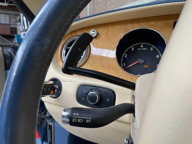 Bentley continental gtc 6.0 w12 560pk 2007 youngtimer - afbeelding 14 van  37