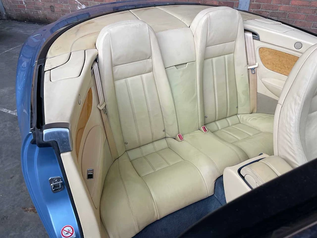 Bentley continental gtc 6.0 w12 560pk 2007 youngtimer - afbeelding 29 van  37