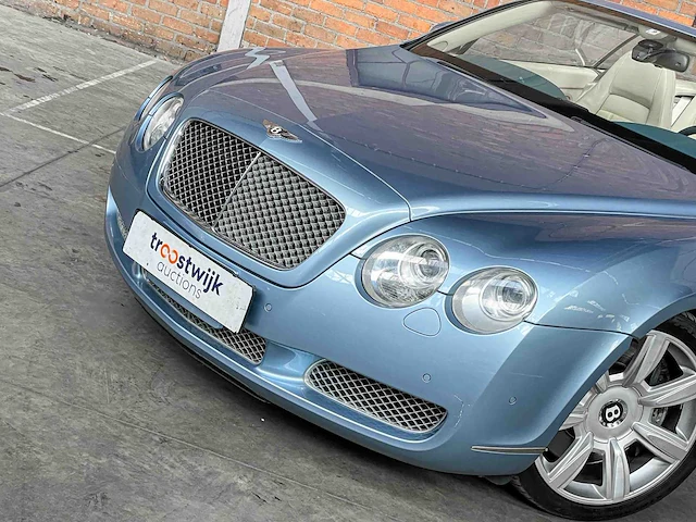 Bentley continental gtc 6.0 w12 560pk 2007 youngtimer - afbeelding 23 van  37