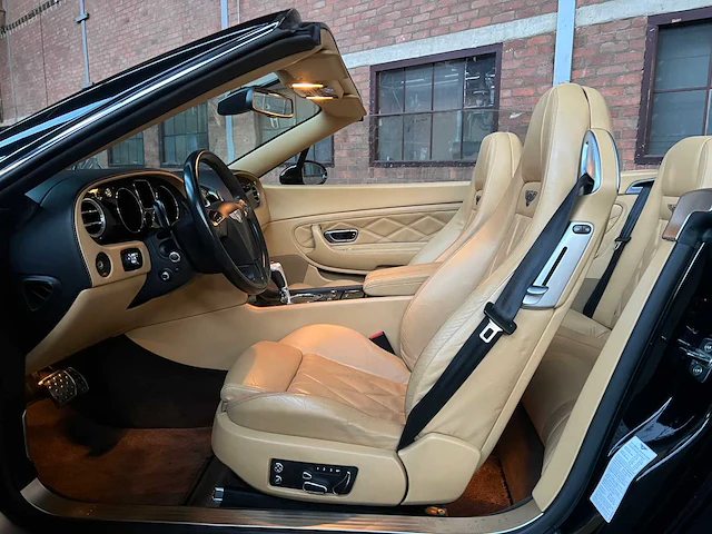 Bentley continental gtc 6.0 w12 560pk 2008, 23-hhl-6 - afbeelding 31 van  59