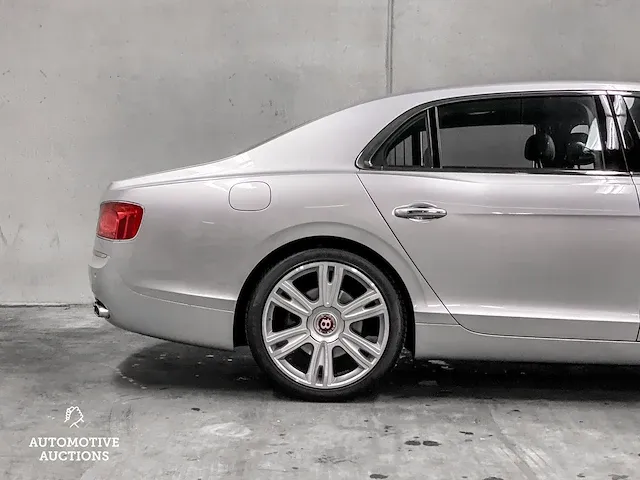 Bentley flying spur 4.0 v8 507pk 2015 -orig. nl-, 5-zhf-06 - afbeelding 10 van  74