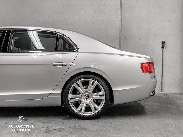Bentley flying spur 4.0 v8 507pk 2015 -orig. nl-, 5-zhf-06 - afbeelding 26 van  74