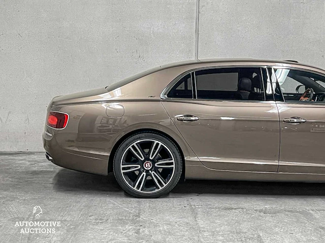 Bentley flying spur 4.0 v8 s 528pk 2018 - afbeelding 4 van  65