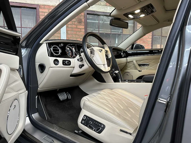 Bentley flying spur 6.0 w12 625pk 2014, nl-kenteken - afbeelding 22 van  62
