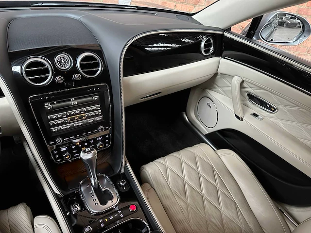 Bentley flying spur 6.0 w12 625pk 2014, nl-kenteken - afbeelding 27 van  62