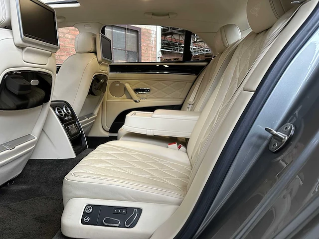 Bentley flying spur 6.0 w12 625pk 2014, nl-kenteken - afbeelding 38 van  62