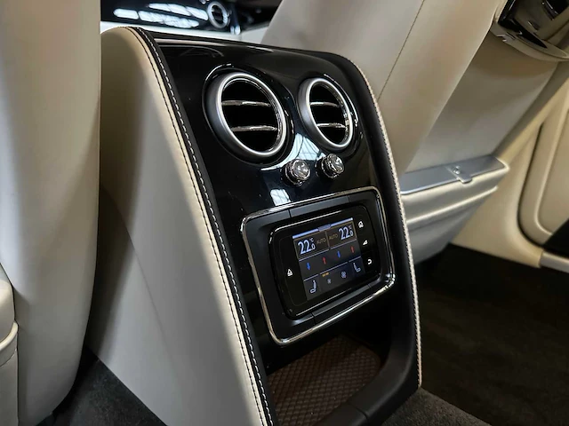 Bentley flying spur 6.0 w12 625pk 2014, nl-kenteken - afbeelding 43 van  62