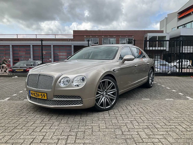 Bentley flying spur 6.0 w12 automaat 2013, 4-kzh-59 - afbeelding 1 van  36