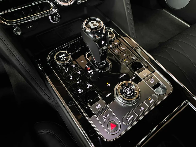 Bentley flying spur 6.0 w12 s 635pk 2020 (origineel-nl & 1e eigenaar), j-220-xg - afbeelding 26 van  61