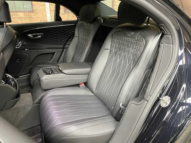 Bentley flying spur 6.0 w12 s 635pk 2020 (origineel-nl & 1e eigenaar), j-220-xg - afbeelding 51 van  61