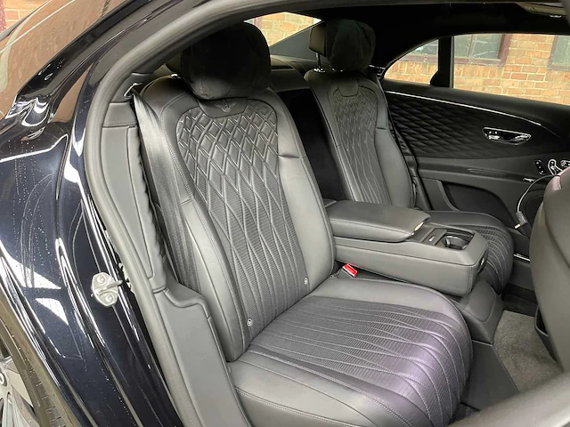 Bentley flying spur 6.0 w12 s 635pk 2020 (origineel-nl & 1e eigenaar), j-220-xg - afbeelding 53 van  61