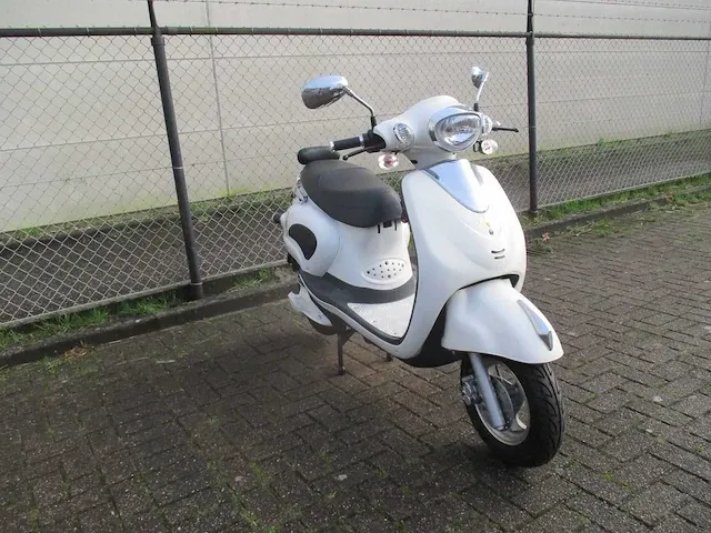 Benzhou yiying - bromscooter - e-scooter - afbeelding 9 van  13