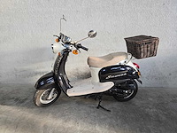 Benzhou yiying - snorscooter - dolce vita - 4t 25km uitvoering f722jb - afbeelding 1 van  7