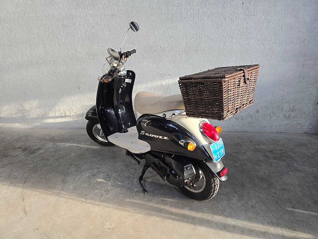 Benzhou yiying - snorscooter - dolce vita - 4t 25km uitvoering f722jb - afbeelding 5 van  7