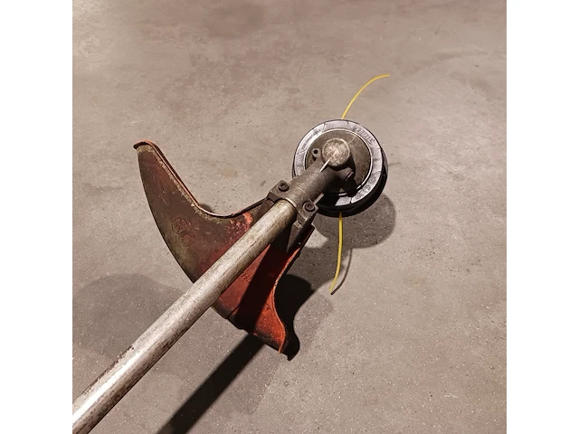 Benzine bosmaaier stihl, fs 130 - afbeelding 2 van  9
