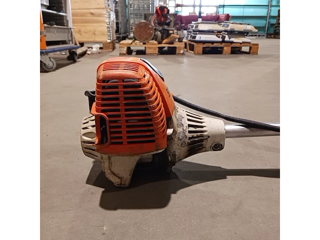 Benzine bosmaaier stihl, fs 130 - afbeelding 9 van  9
