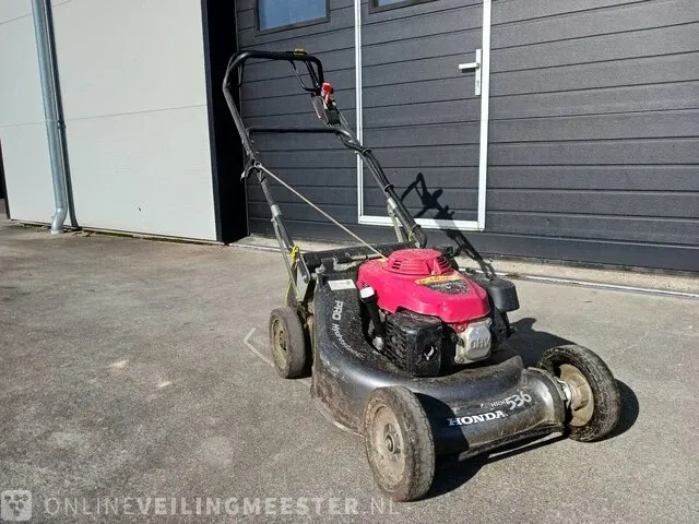Benzine grasmaaier honda, hrh 536, bouwjaar 2012 - afbeelding 1 van  6