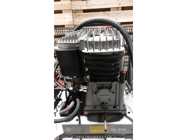 Benzine luchtcompressor engineair, lt.270, bouwjaar 2016 - afbeelding 14 van  15