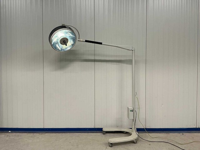 Berchtold - chromophare c-450 - onderzoekslamp - afbeelding 1 van  4