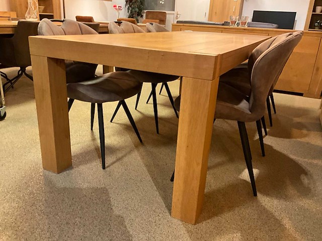 Berg eiken uitschuifbare eetkamertafel - afbeelding 1 van  11