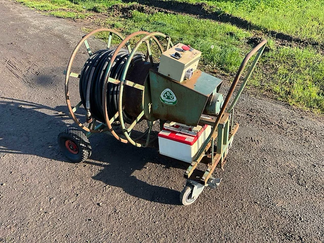 Berg elektrische slanghaspel - afbeelding 8 van  13