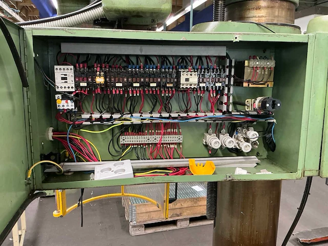 Bergonzi tr 40 radiaalboormachine - afbeelding 4 van  26